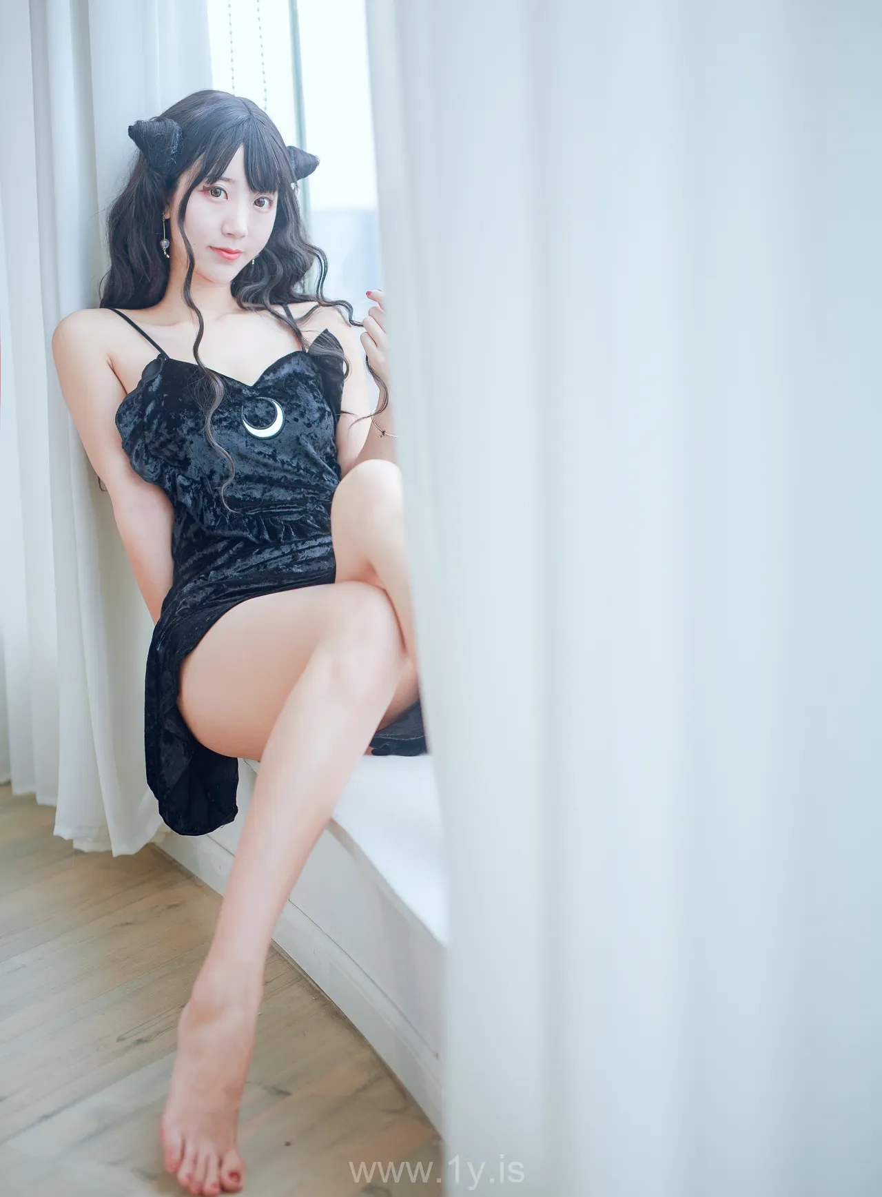 Coser@黑川 NO.027 Attractive Asian Beauty 小恶魔黑裙子